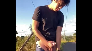 Gozando na rua de camisinha